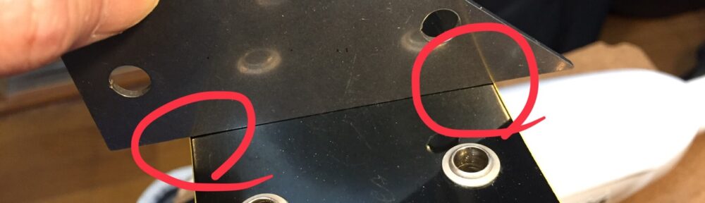 指板トップが歪んでいる