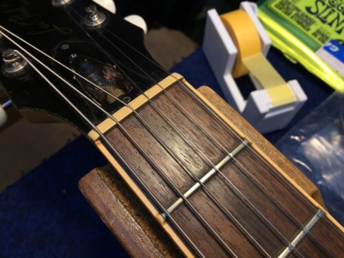 ナットとフレット