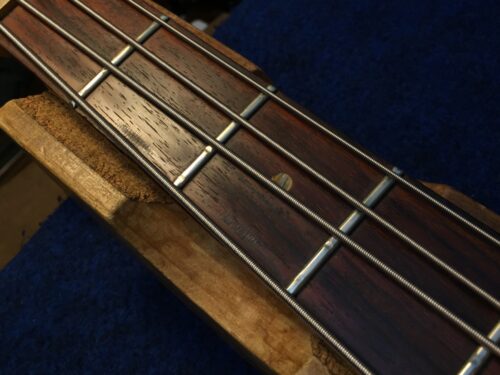 フレットが減っている