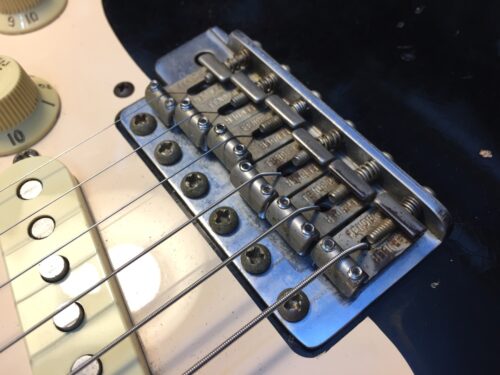 弦高調整とオクターブチューニング