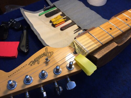 弦溝を調整する