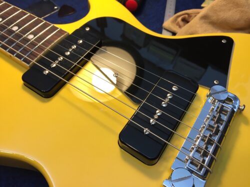 ピックアップの高さ調整