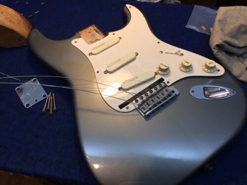 クラプトンモデル