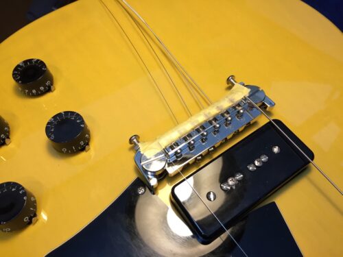 サドルに弦溝を作る