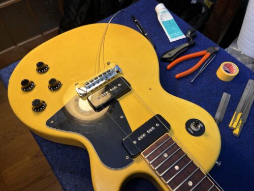 サドルに弦溝を作る