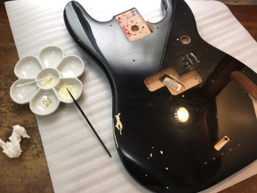 ボディのエイジド加工